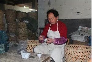 【成功故事】改革开放40年,两代人浪潮沉浮